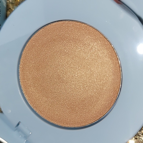 Stack the odds compact. - Picture 4 of 5